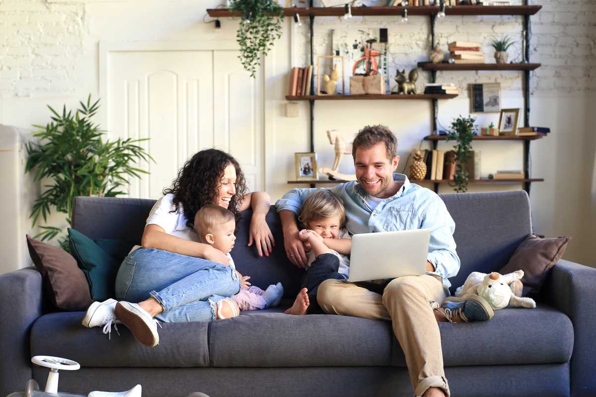 Practical Ways to Manage Screen Time as a Family