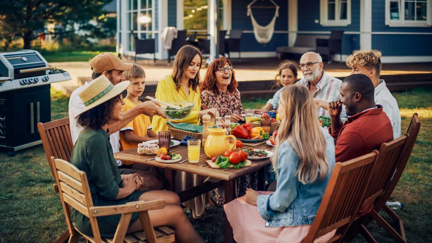 How to Plan and Execute a Memorable Family Reunion